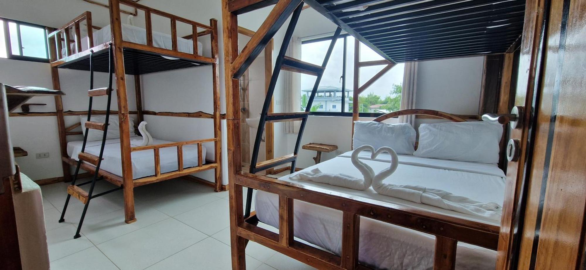 The Hat Trick Hostel Basdiot المظهر الخارجي الصورة